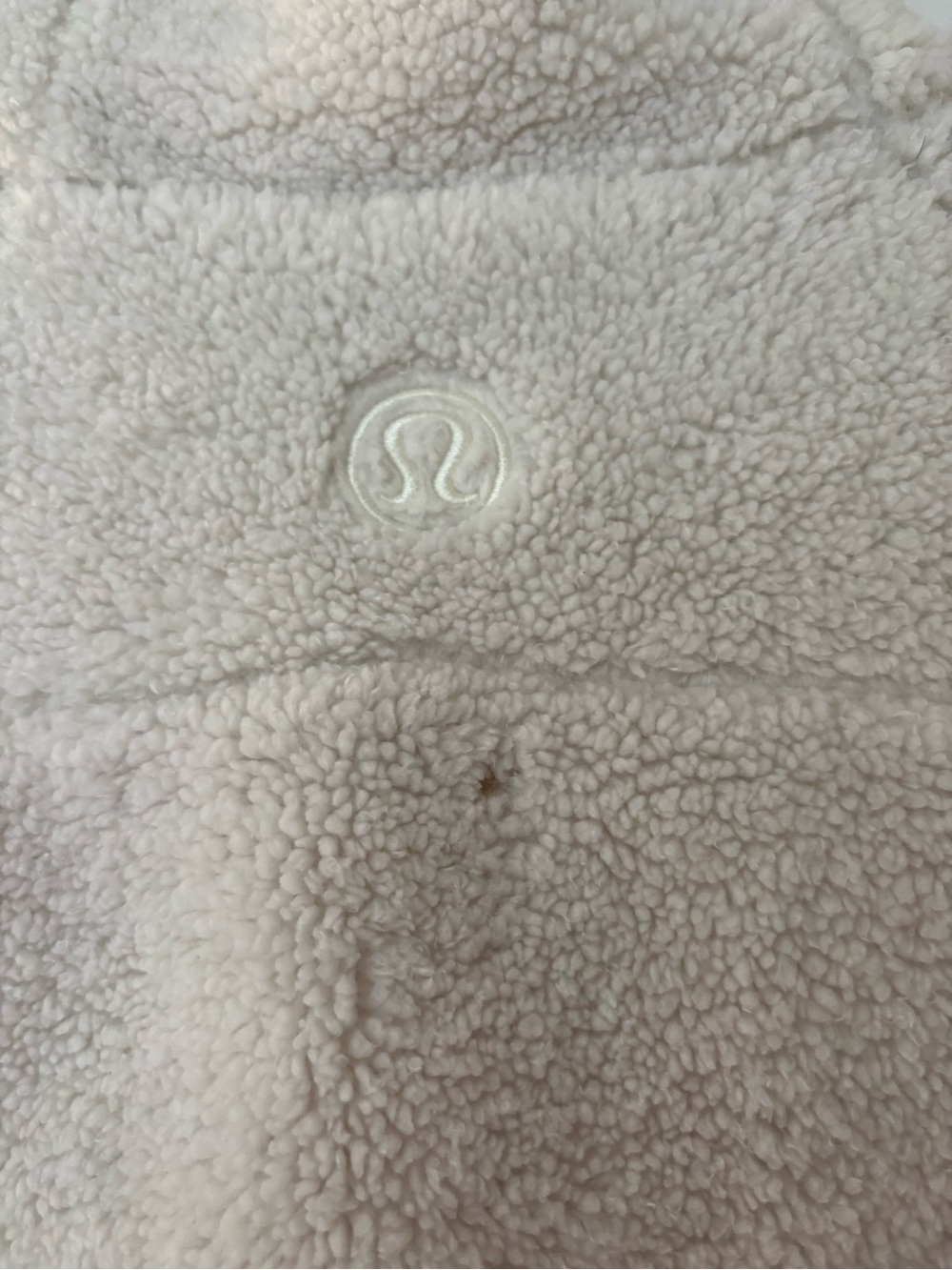 Lululemon Scuba Oversized Fleece Funnel Neck in White Opal - Picture 3 of 5